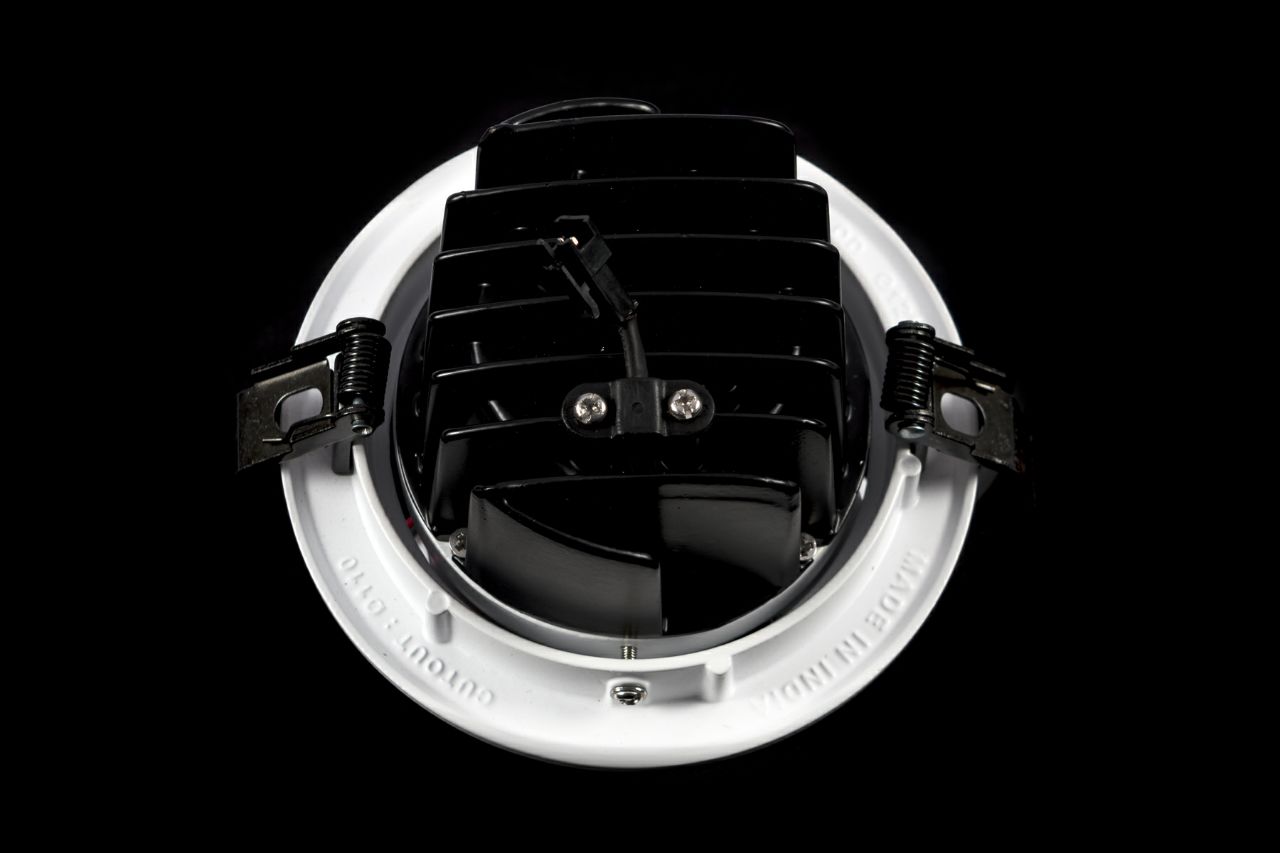 MOVEABLE DOWN LIGHT